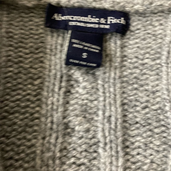 Abercrombie & Fitch hooded sweater size small - Picture 3 of 4